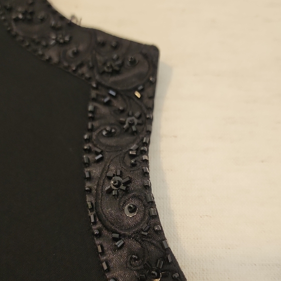 Sandra Darren Elegant Black Midi Dress - Picture 3 of 13